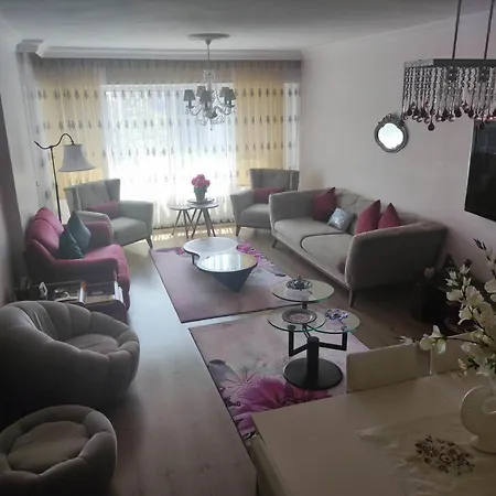 Beylikduezue Merkez Site Ici Apartment